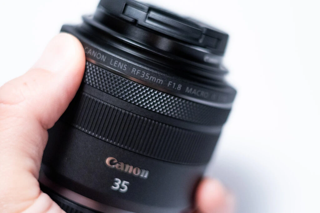 作例あり】RF35mm F1.8 マクロ IS STMレビュー | モノスクラム