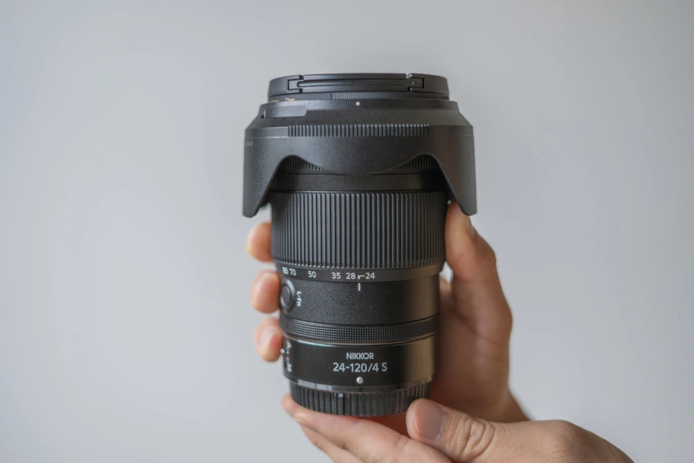 小ぶりの壺 1ヶ月レビュー！NIKKOR Z 24-120mm f/4 Sはニコンの神レンズ | モノ